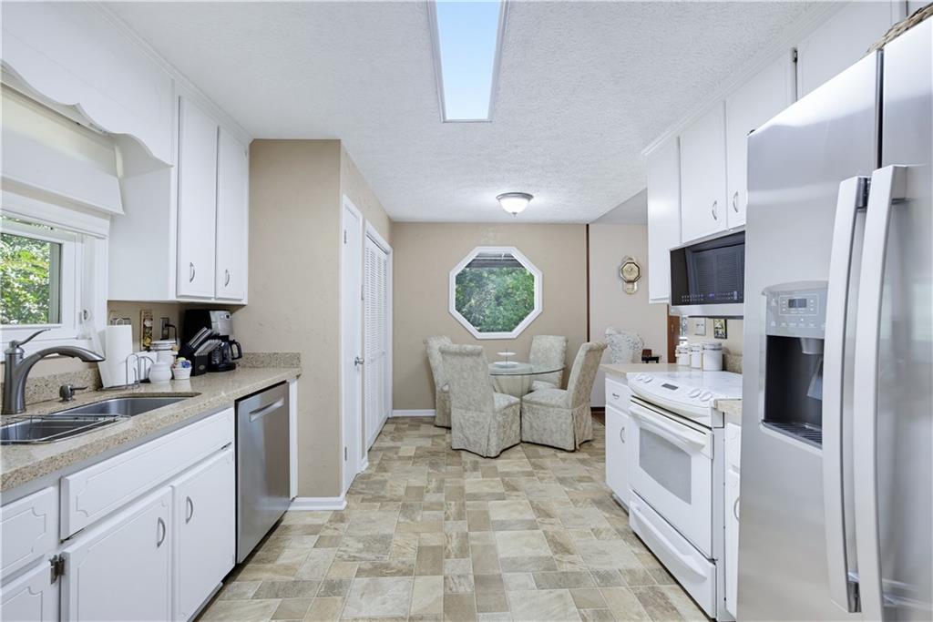 4754 Seaboard Court Property Photo 10