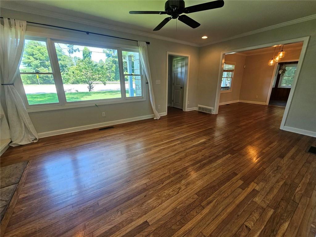 3293 Covington Highway Property Photo 5
