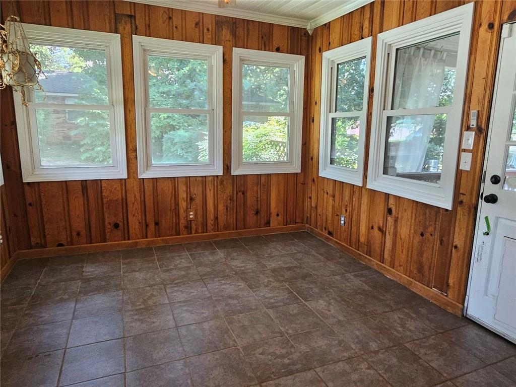 3293 Covington Highway Property Photo 8