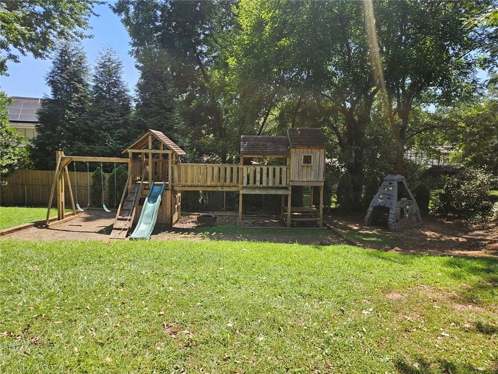 3293 Covington Highway Property Photo 43