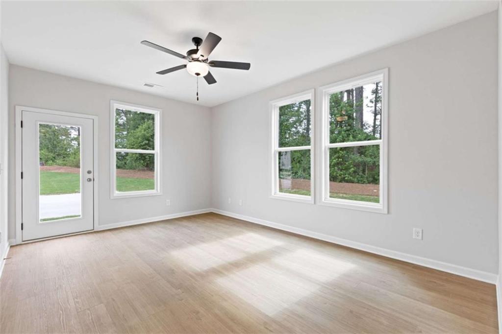 389 Summerville Lane Unit 7 Property Photo 16
