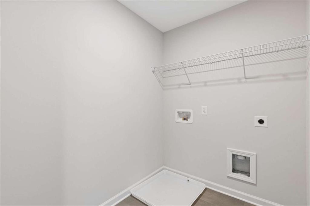 389 Summerville Lane Unit 7 Property Photo 26