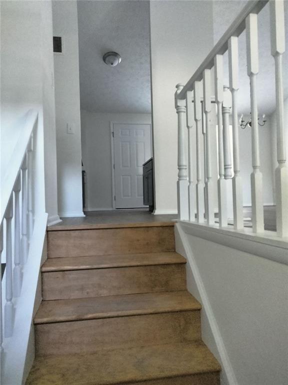 2053 Raintree Place Property Photo 2