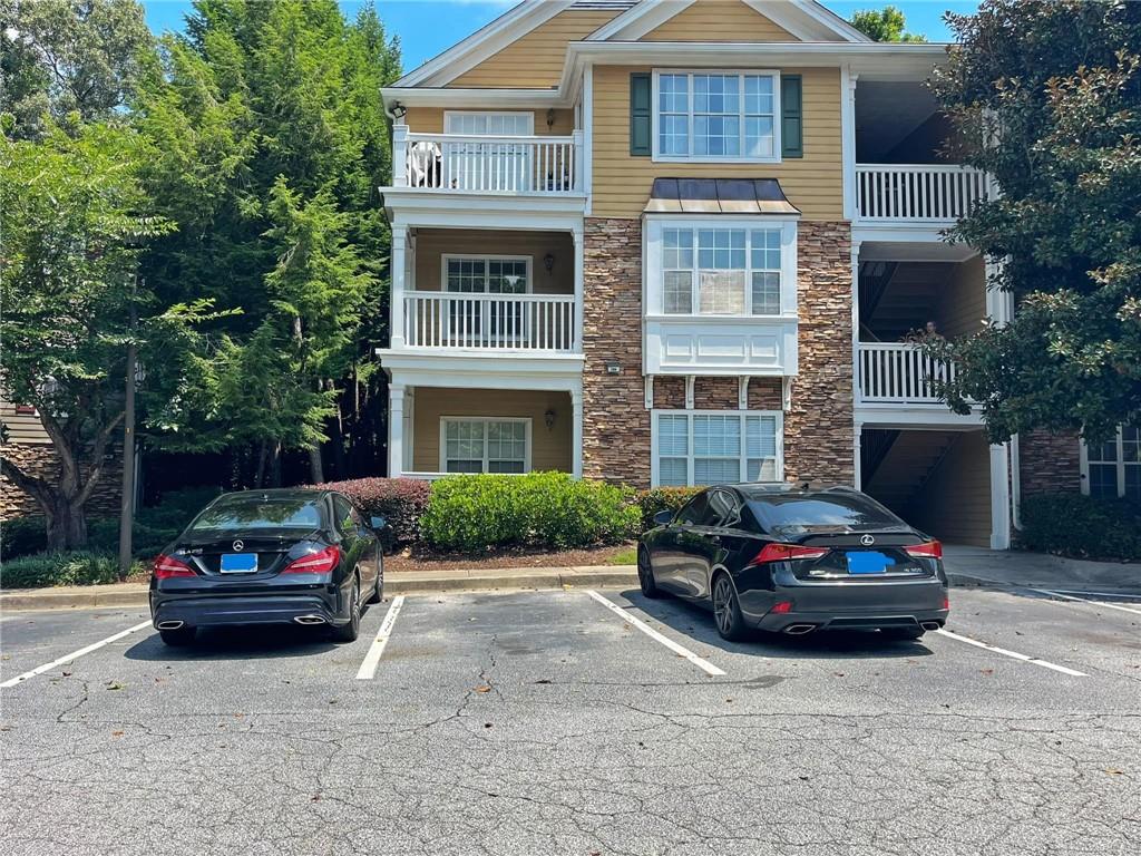 233 Bentley Place, Property Photo 1