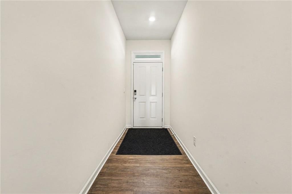 477 Starbuck Parkway Property Photo 4