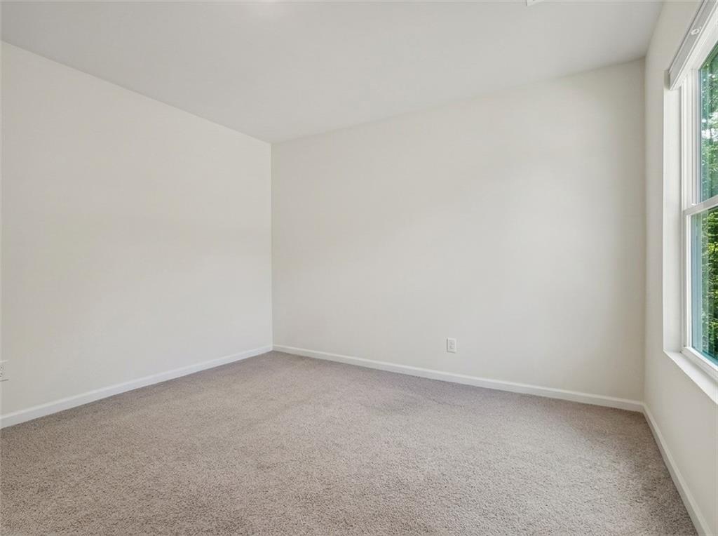 477 Starbuck Parkway Property Photo 16