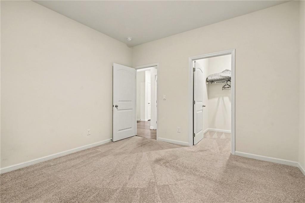 477 Starbuck Parkway Property Photo 28