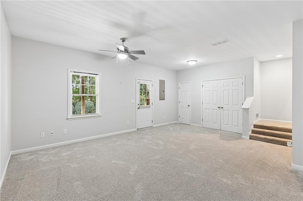 4305 Village Green Drive Property Photo 27