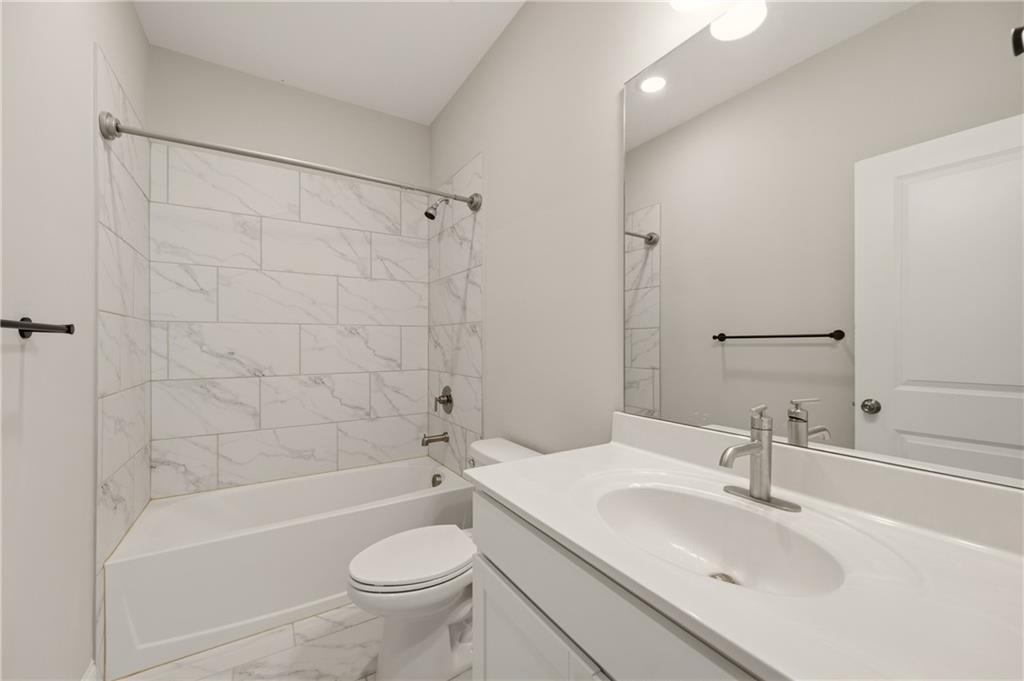 4468 Oakden Place Property Photo 20