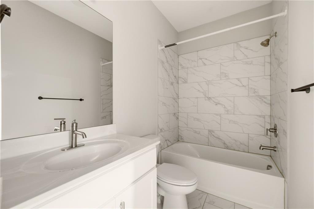 4468 Oakden Place Property Photo 34