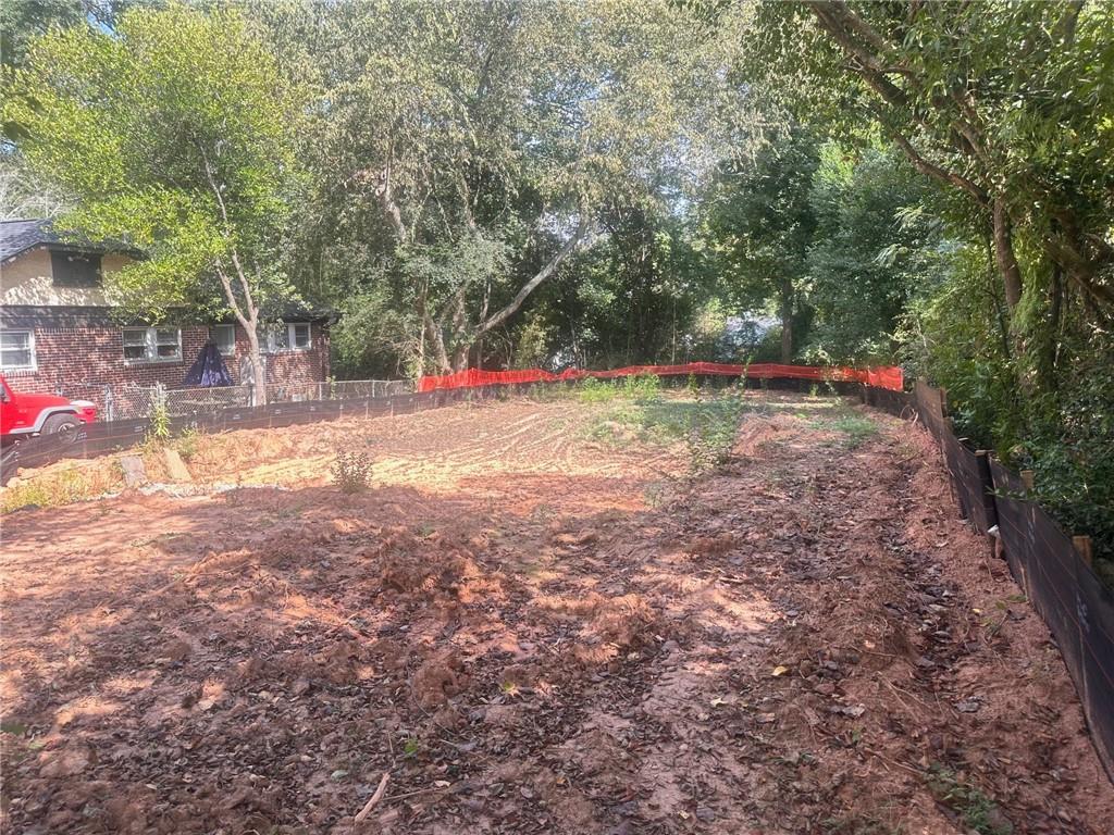 3360 College Street Property Photo 5