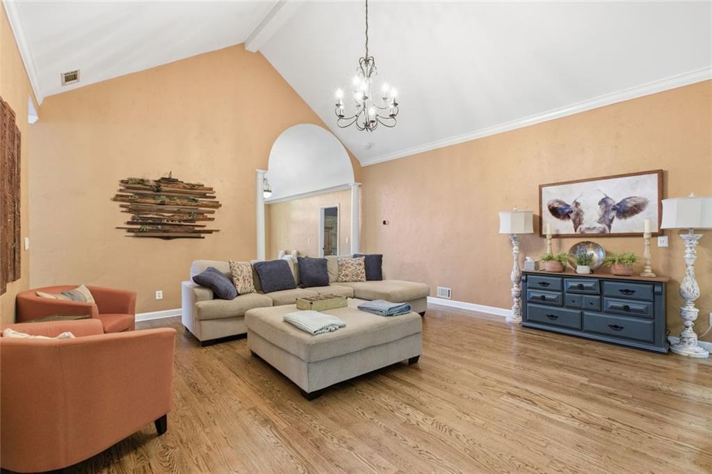 197 Summer Road Property Photo 8
