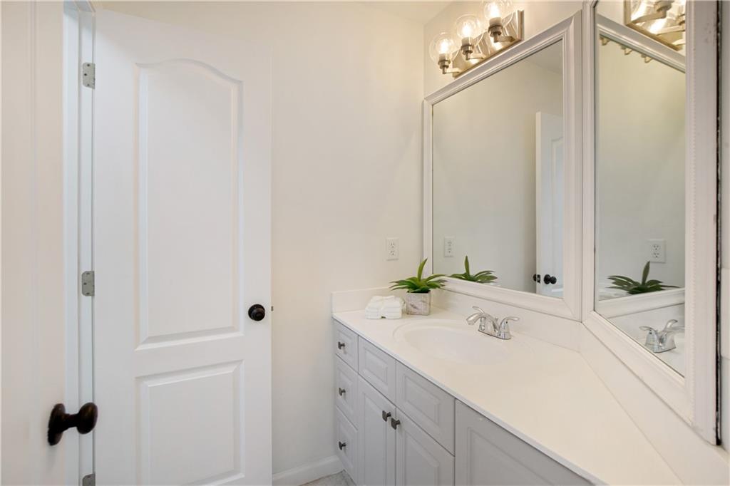 3375 Wolf Willow Close Property Photo 40