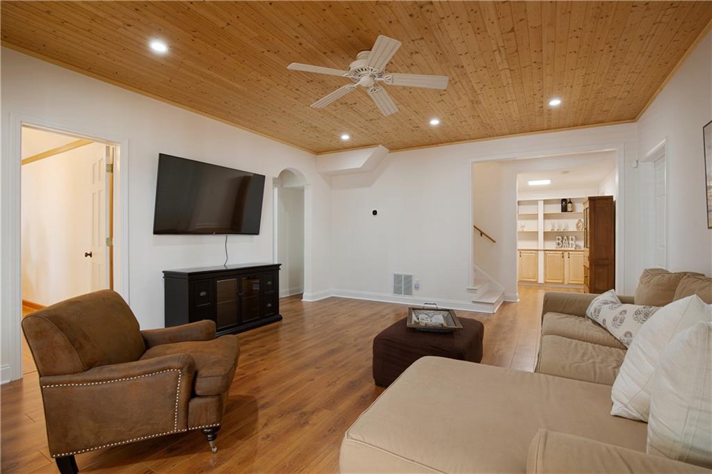 3375 Wolf Willow Close Property Photo 47