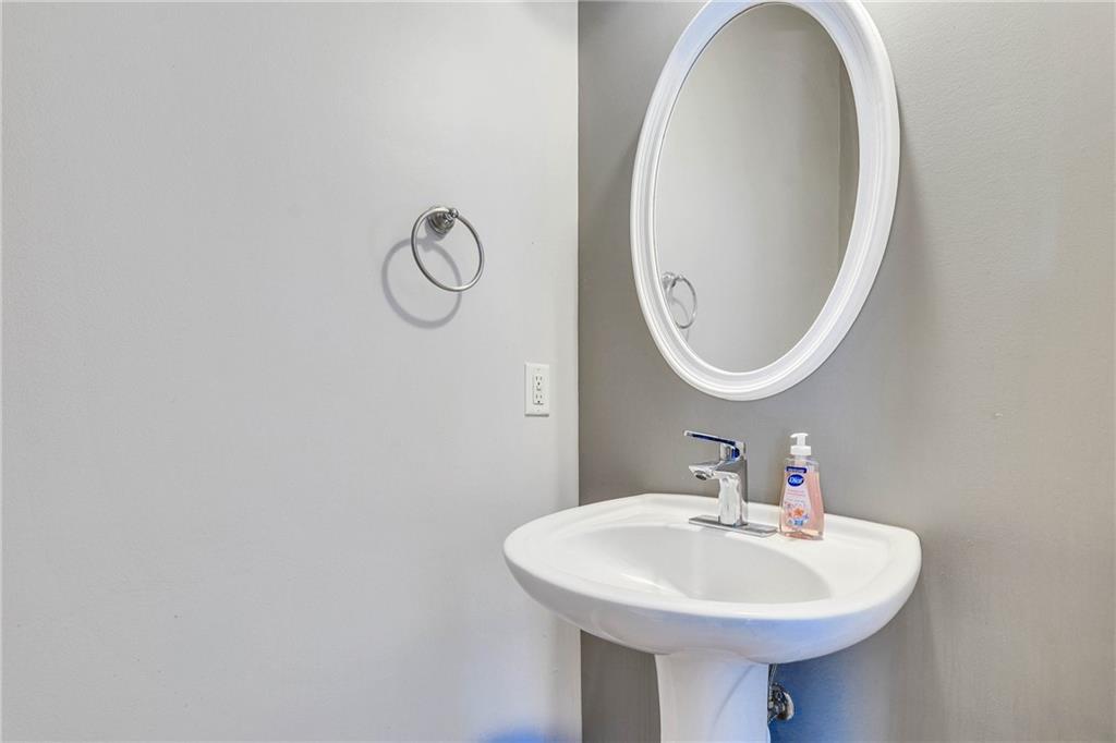2828 Langford Commons Drive Property Photo 10