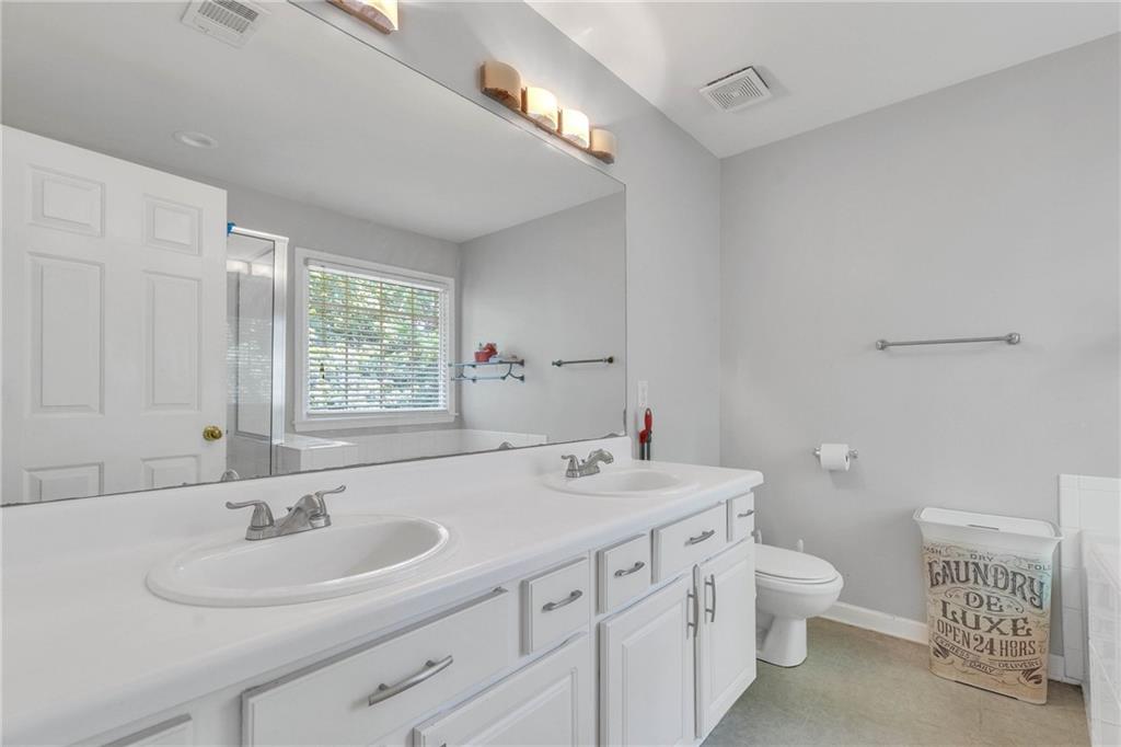 2828 Langford Commons Drive Property Photo 13