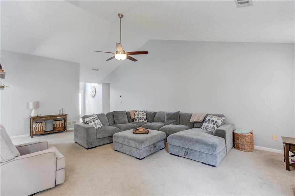 3467 Hill Pond Drive Property Photo 5