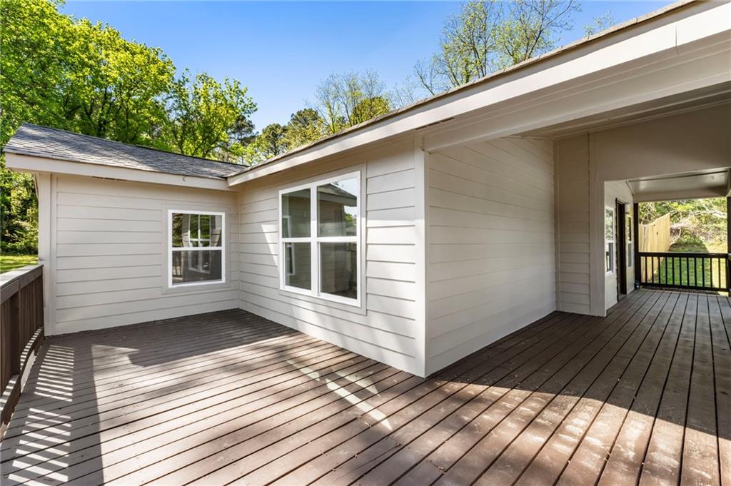8859 Thomas Road Property Photo 3