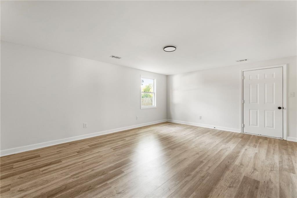 8859 Thomas Road Property Photo 36