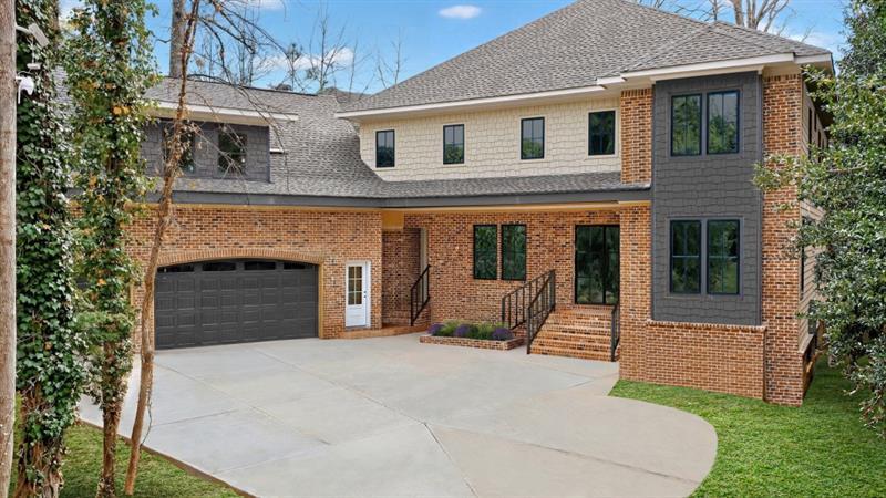 1330 Twelve Oaks Circle Nw Property Photo 1