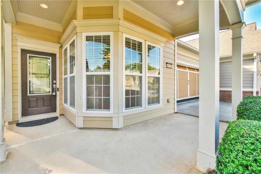 6136 Longleaf Drive Property Photo 8