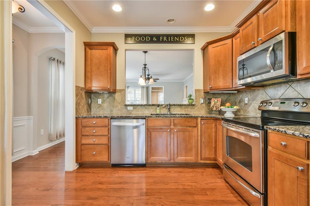 6136 Longleaf Drive Property Photo 11