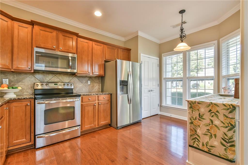 6136 Longleaf Drive Property Photo 12