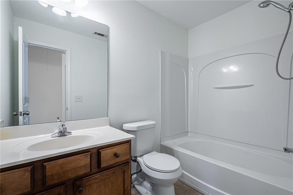5621 Cobblestone Creek Avenue Unit 14 Property Photo 18
