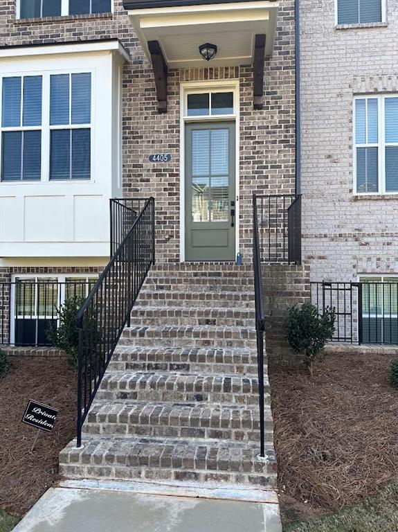 4405 Sims Park Ovlk Property Photo 4