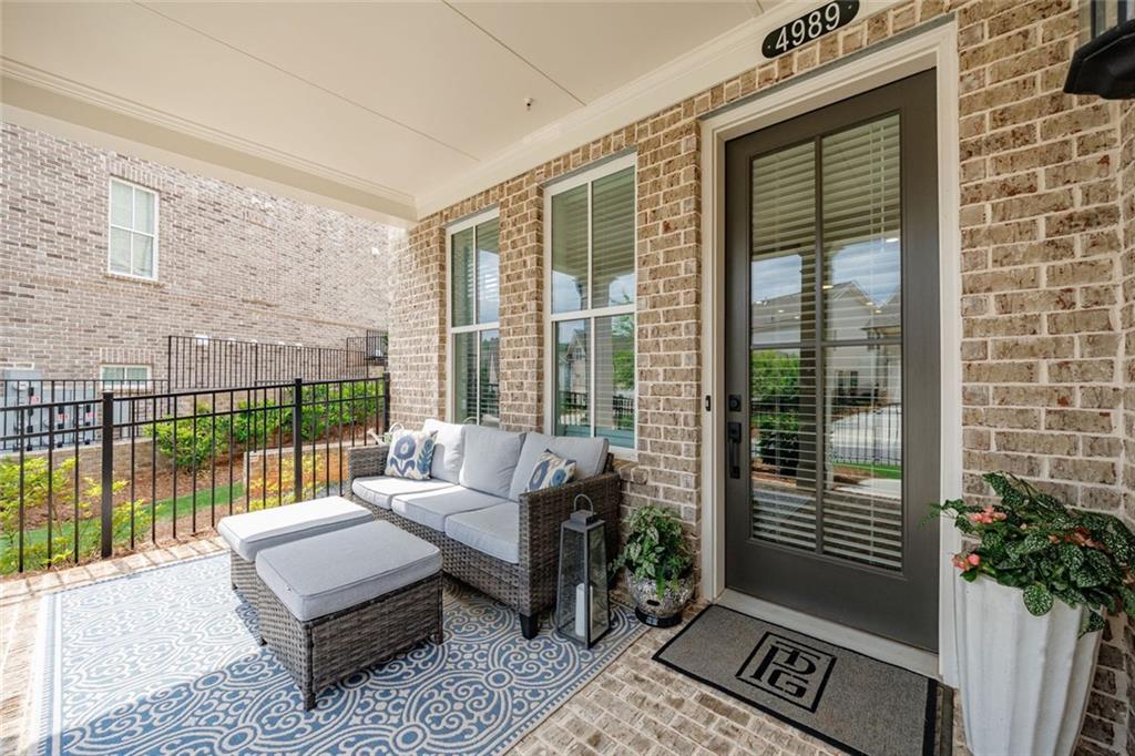 4989 Sealy Circle Property Photo 1