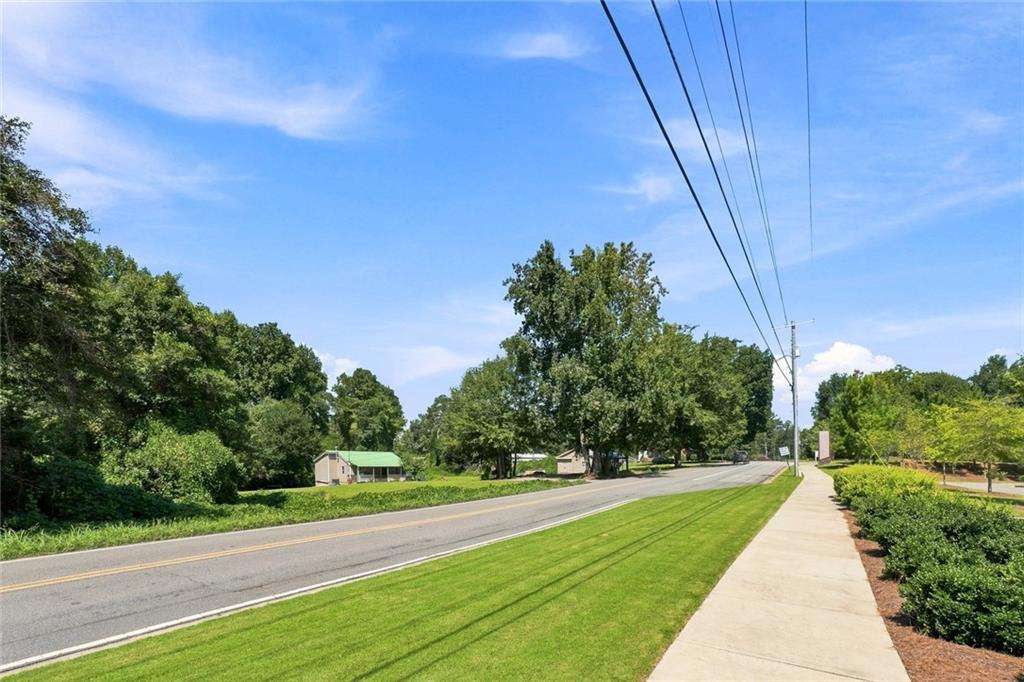6005 Old Alabama Road Property Photo 2