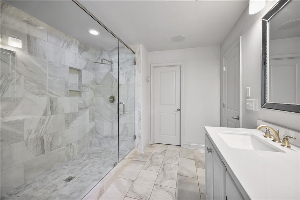 2142 Coventry Drive Property Photo 23