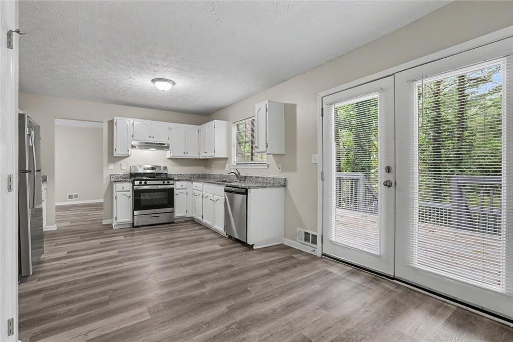 5322 Walker Road Property Photo 6