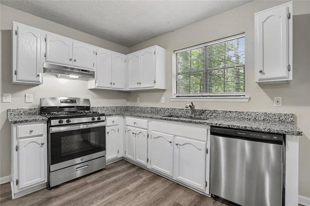 5322 Walker Road Property Photo 7