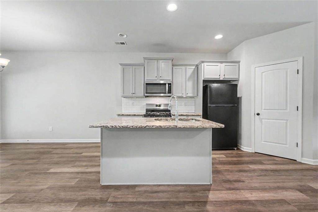 1735 Tricklin Springs Property Photo 16