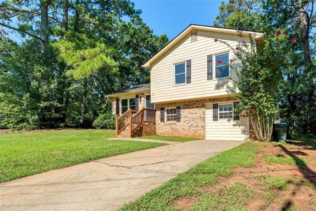 576 Dove Tail Court Property Photo 2