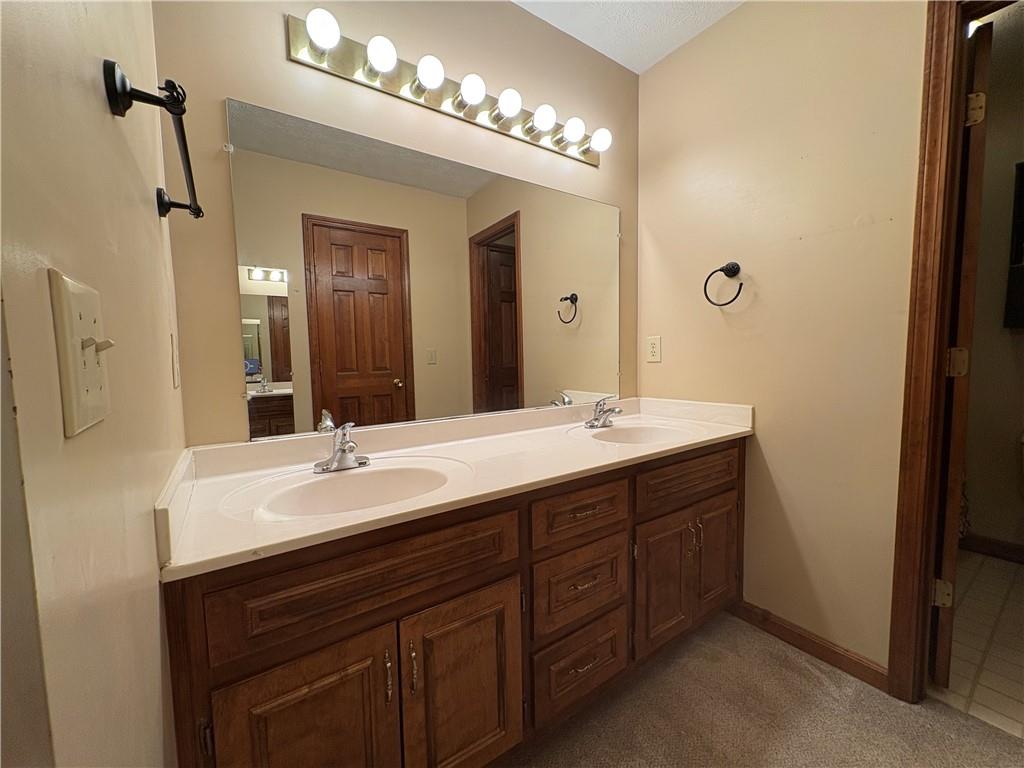 4830 Squirrel Creek Drive Property Photo 24