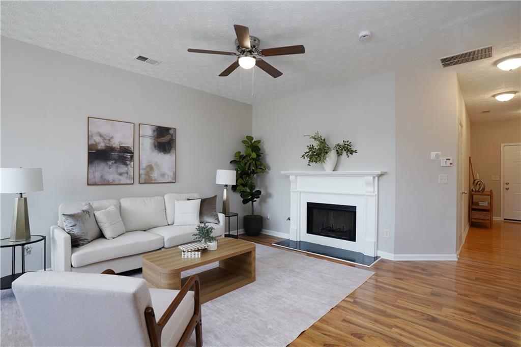 182 Oak Green Drive Property Photo 3