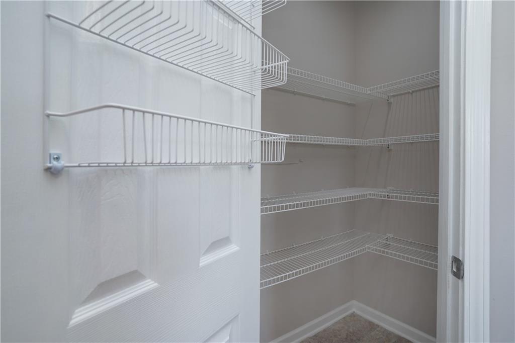 182 Oak Green Drive Property Photo 10