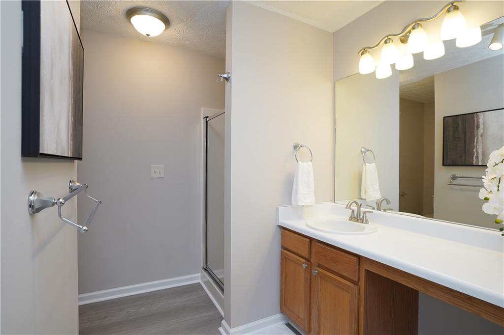 182 Oak Green Drive Property Photo 17