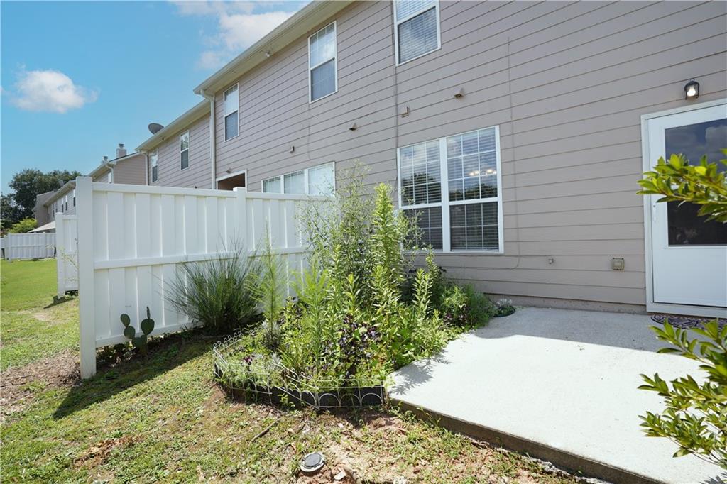 182 Oak Green Drive Property Photo 26