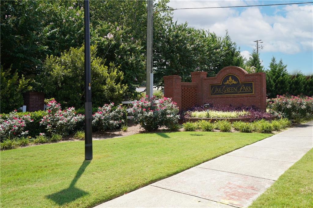 182 Oak Green Drive Property Photo 28
