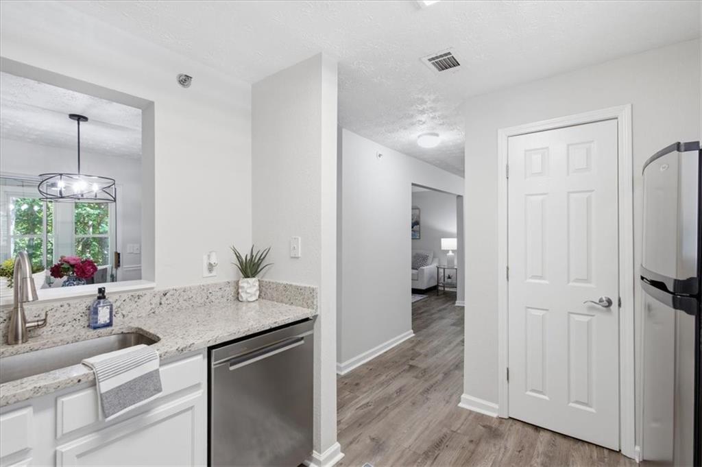 3940 Riverlook Parkway Se Unit 302 Property Photo 11
