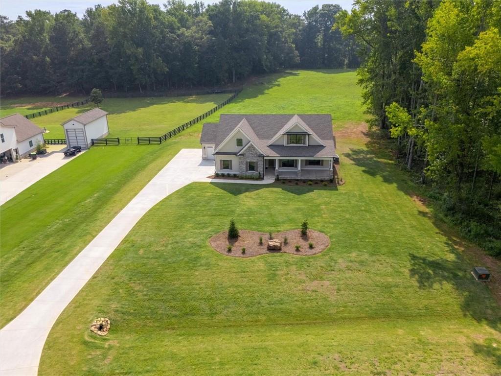 947 Lake Varner Drive Property Photo 2