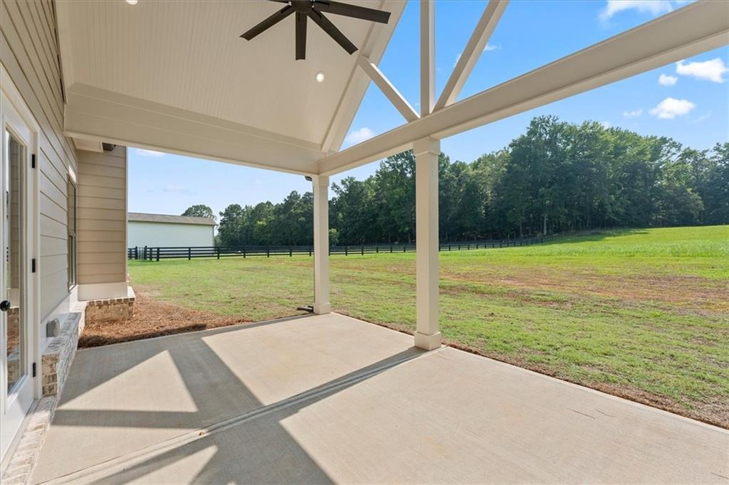 947 Lake Varner Drive Property Photo 5