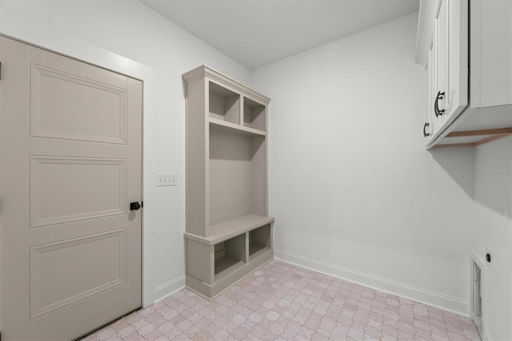 947 Lake Varner Drive Property Photo 27