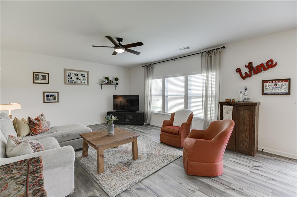 227 Traminer Way Property Photo 14