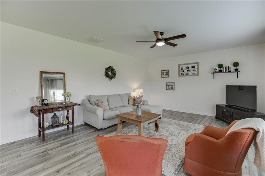 227 Traminer Way Property Photo 15