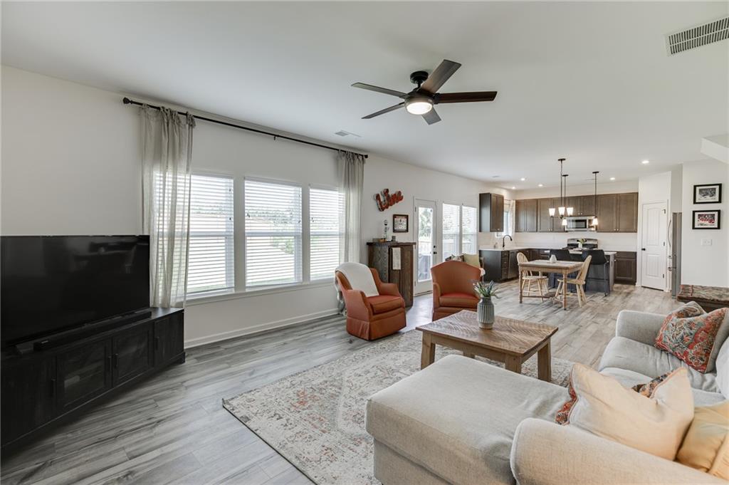 227 Traminer Way Property Photo 16