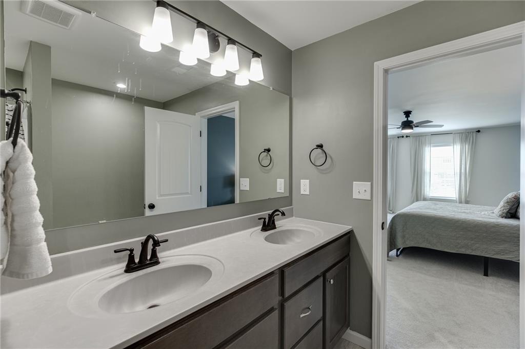 227 Traminer Way Property Photo 32
